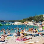 Valdebek Apartman Póla