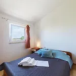 Valdebek * Póla
