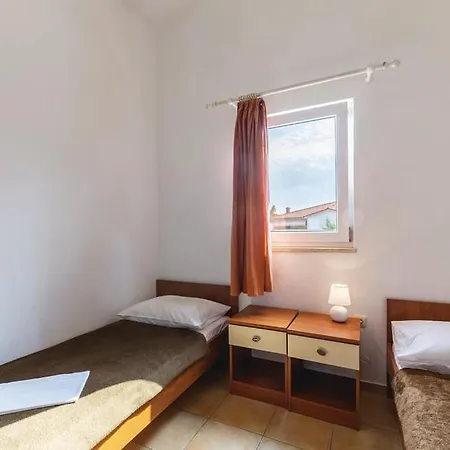 Valdebek * 풀라